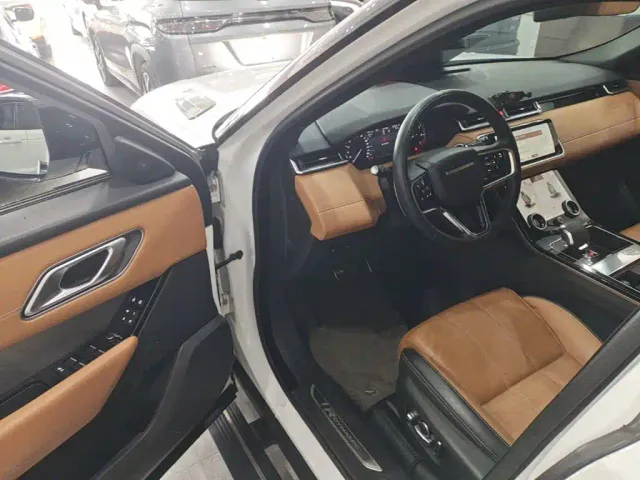 Land Rover Range Rover Velar — Фото автомобиля 15