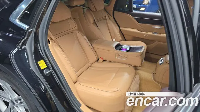 Genesis G90 Бензин 3.5 турбо AWD — Фото автомобиля 12