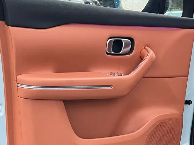 Leapmotor C10 — Фото автомобиля 11