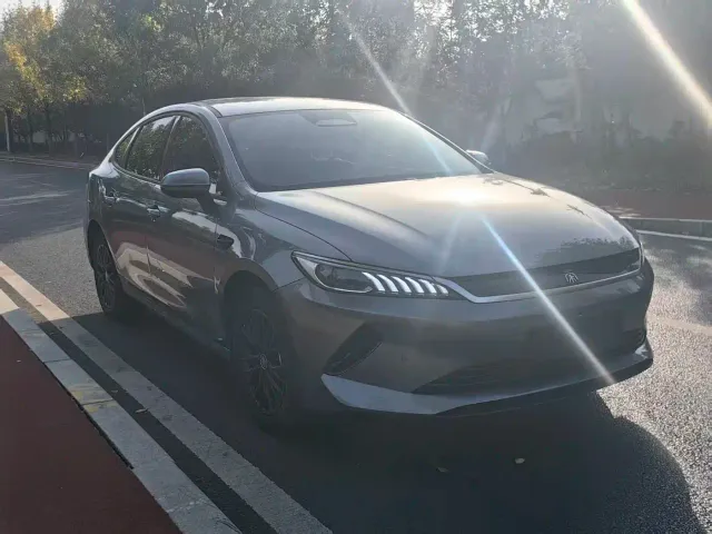 BYD Qin PLUS — Фото автомобиля 3