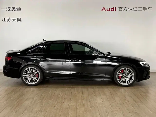 Audi S4 — Фото автомобиля 3