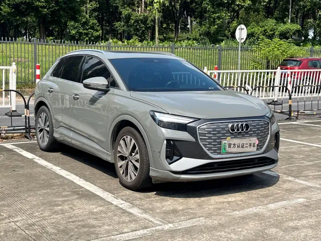 Audi Q4 e-tron — Фото автомобиля 3