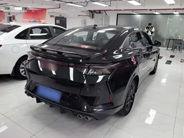Dongfeng Yixuan — Фото автомобиля 6