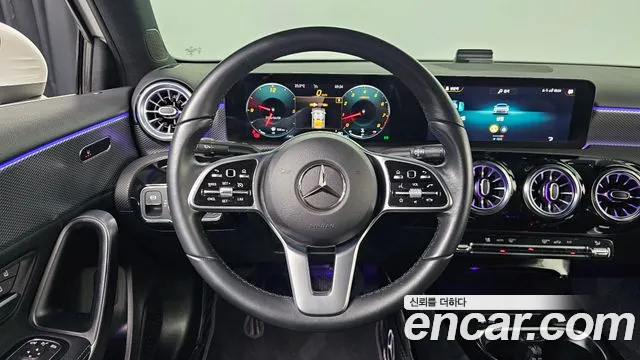 Mercedes-Benz A-Class W177 — Фото автомобиля 16