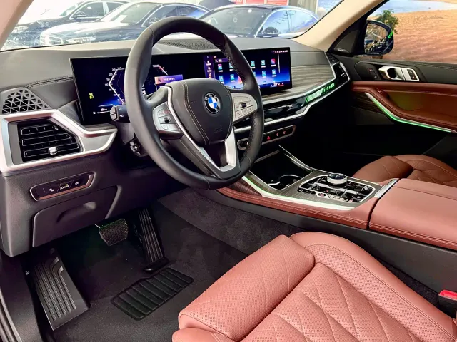 BMW X7 — Фото автомобиля 7