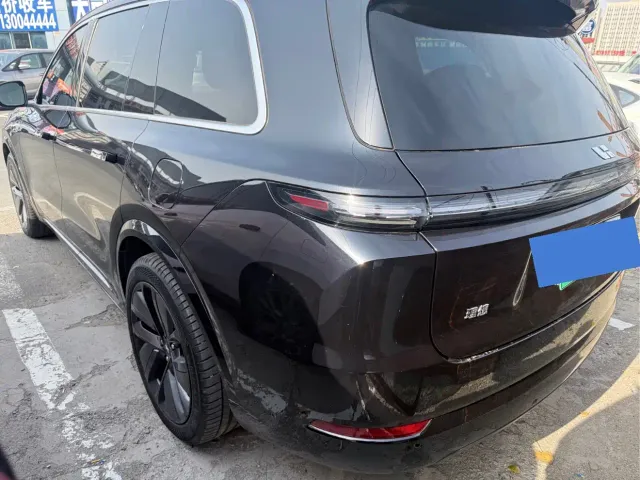 Li Auto L9 — Фото автомобиля 4