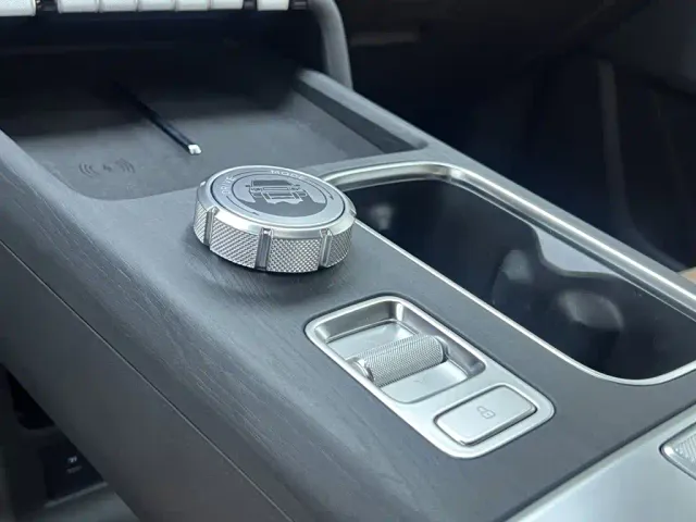 iCAR V27 — Фото автомобиля 28