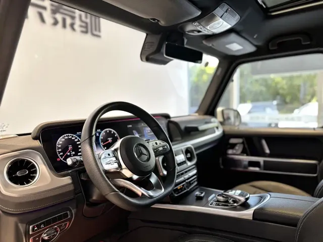 Mercedes-Benz G-Class — Фото автомобиля 10
