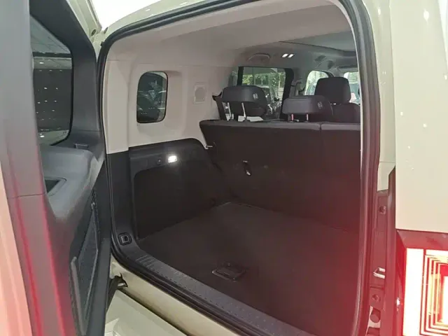 BYD FangChengBao Leopard 5 — Фото автомобиля 18