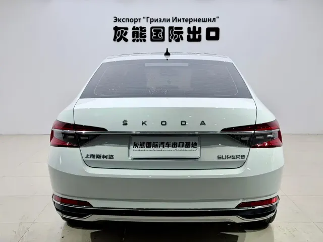 Skoda Superb — Фото автомобиля 5