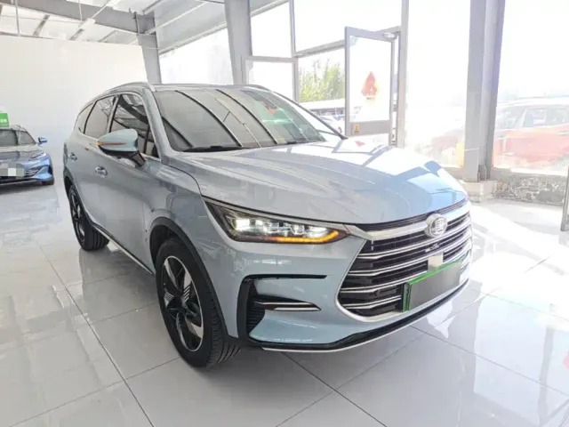 BYD Tang — Фото автомобиля 3