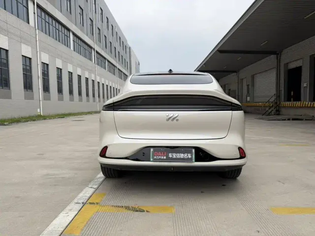 IM Motors LS6 — Фото автомобиля 24