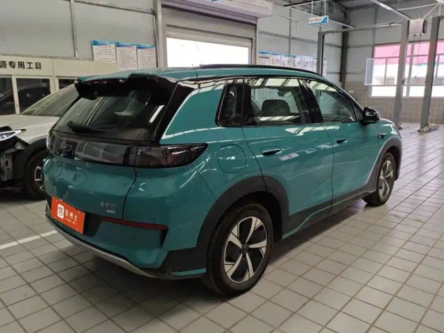 BYD Sealion 05 EV — Фото автомобиля 3