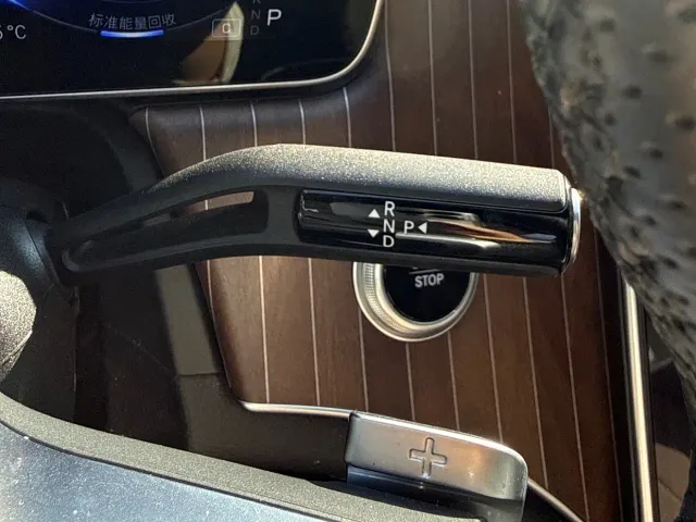 Mercedes-Benz EQE SUV — Фото автомобиля 10