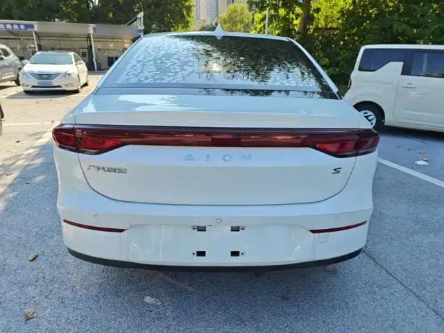 GAC Aion S — Фото автомобиля 5