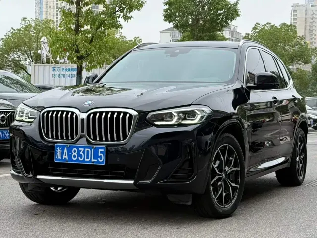 Фотография автомобиля — BMW X3
