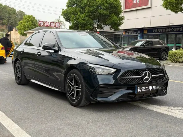 Mercedes-Benz C-Class — Фото автомобиля 3