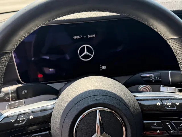 Mercedes-Benz E-Class — Фото автомобиля 11