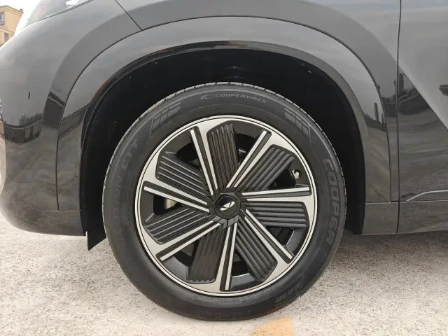 Chery Fengyun T10 — Фото автомобиля 8