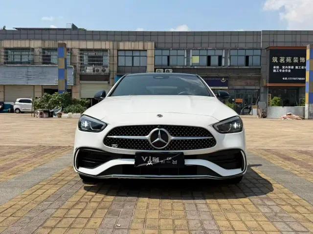 Фотография автомобиля — Mercedes-Benz C-Class