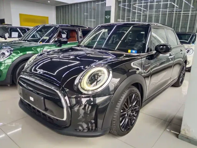 Фотография автомобиля — MINI Hatch
