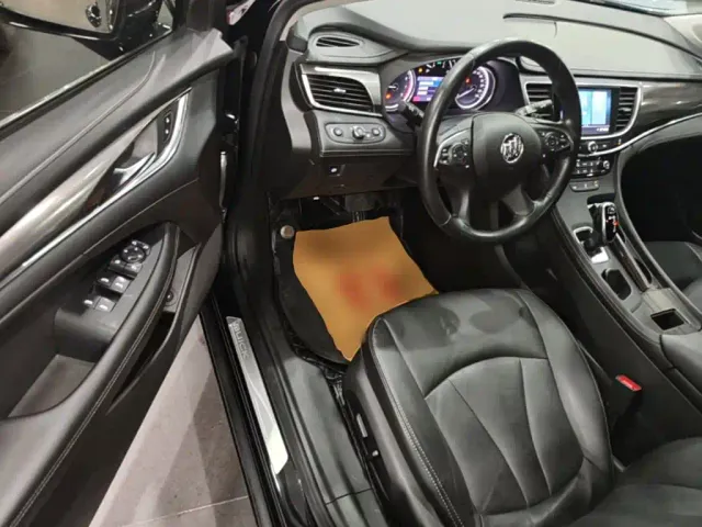 Buick LaCrosse — Фото автомобиля 15