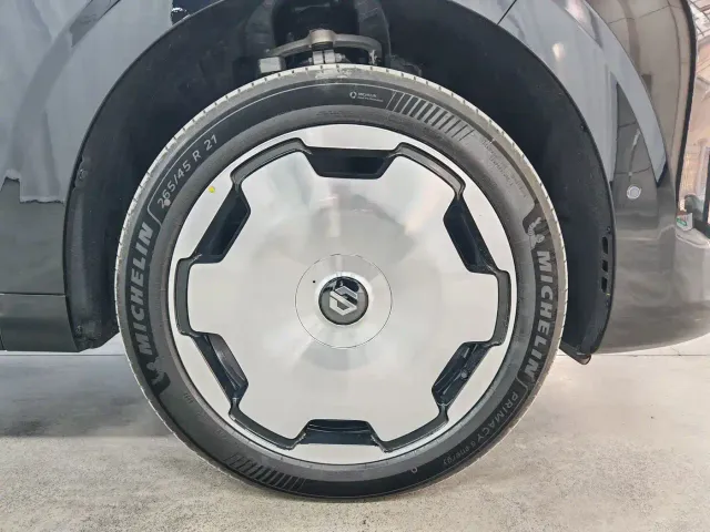 Leapmotor D Series — Фото автомобиля 14