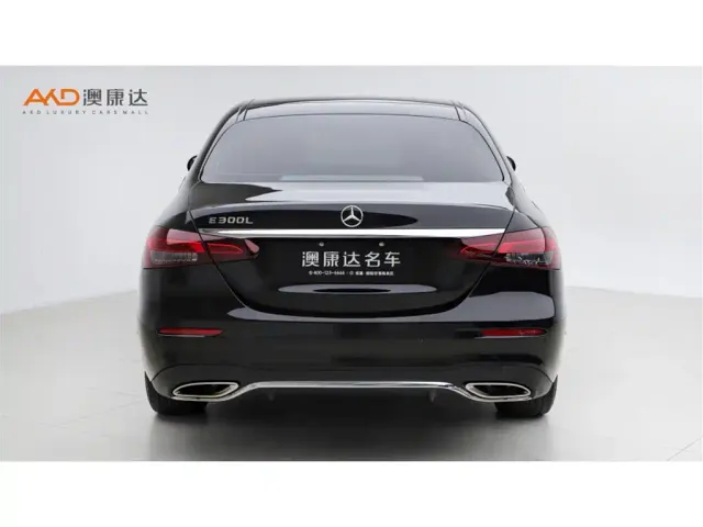 Mercedes-Benz E-Class — Фото автомобиля 4
