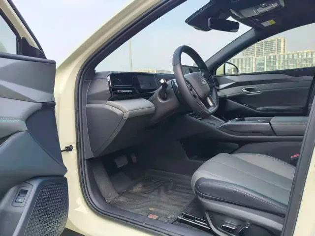 BYD Qin L — Фото автомобиля 10