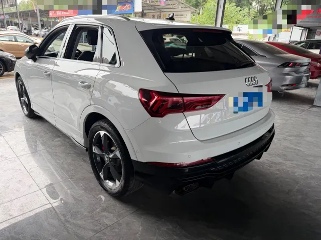 Audi Q3 — Фото автомобиля 14