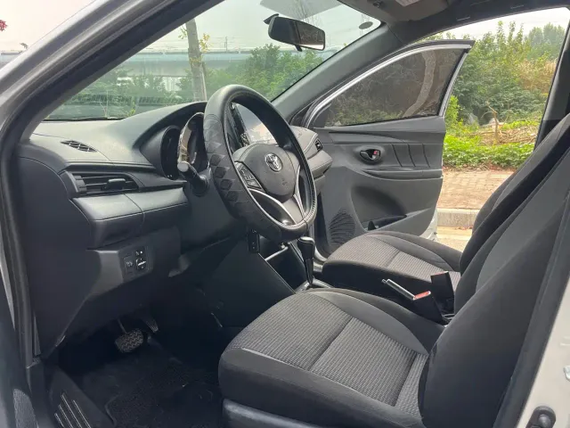 Toyota Vios — Фото автомобиля 7