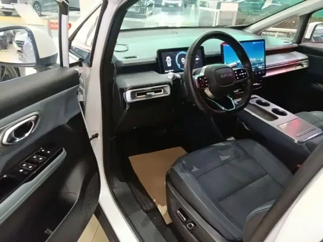 GAC Aion Y — Фото автомобиля 15