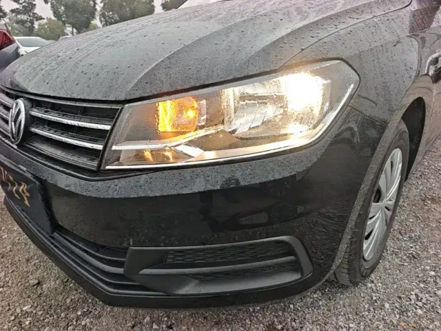 Volkswagen Santana — Фото автомобиля 23