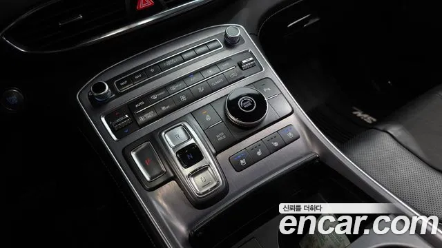 Hyundai Santafe — Фото автомобиля 9