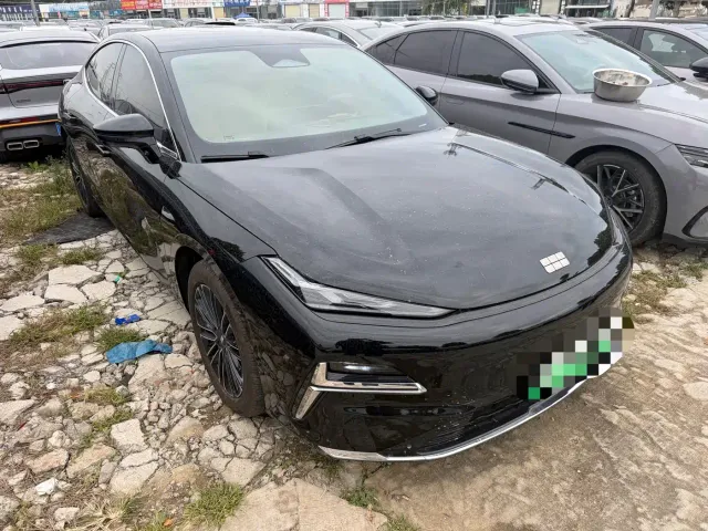 Geely Galaxy Xingyao 8 — Фото автомобиля 3