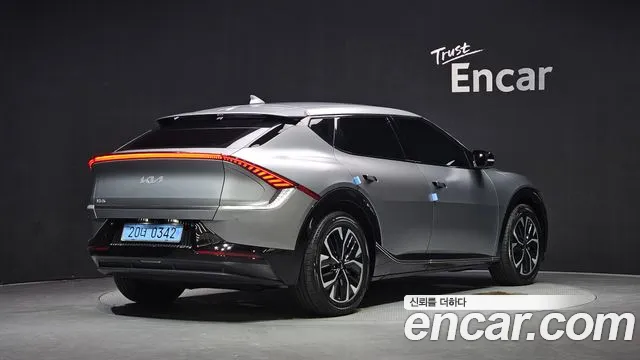 Kia EV6 — Фото автомобиля 2