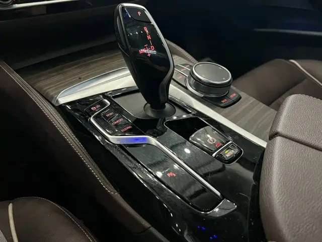 BMW BMW 5 Series 2022 Model Second Facelift 530Li Leading Luxury Package — Фото автомобиля 8