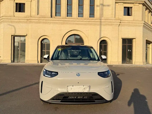 Leapmotor A10 — Фото автомобиля 5