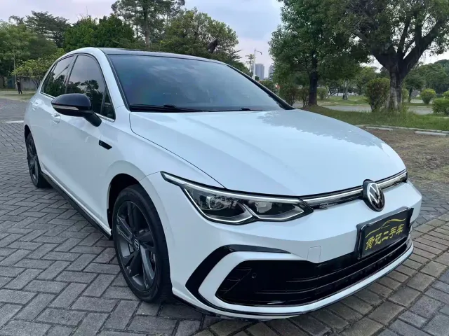 Volkswagen Golf — Фото автомобиля 10