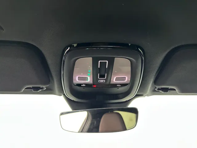 Volvo S90 — Фото автомобиля 29