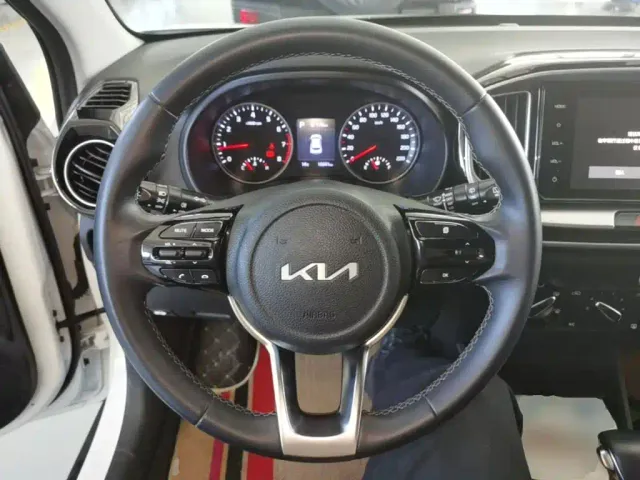 Kia KX1 — Фото автомобиля 10