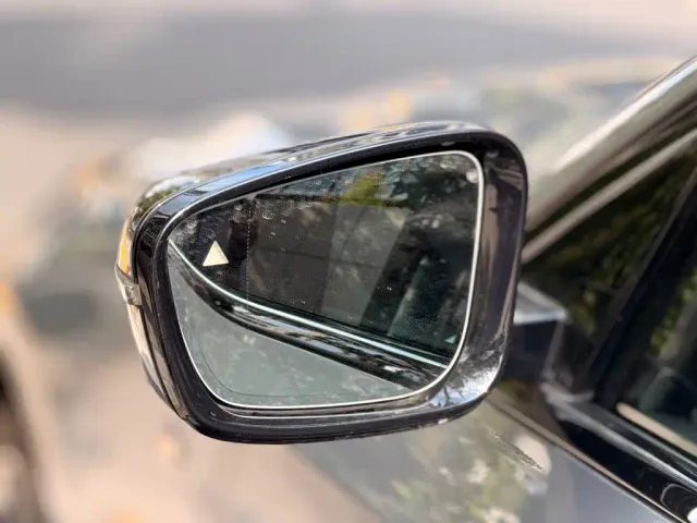 BMW 3 Series — Фото автомобиля 9