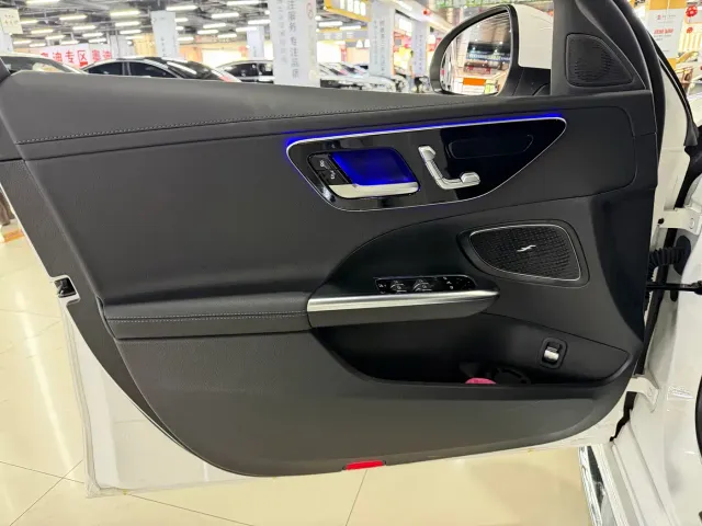 Mercedes-Benz C-Class — Фото автомобиля 15