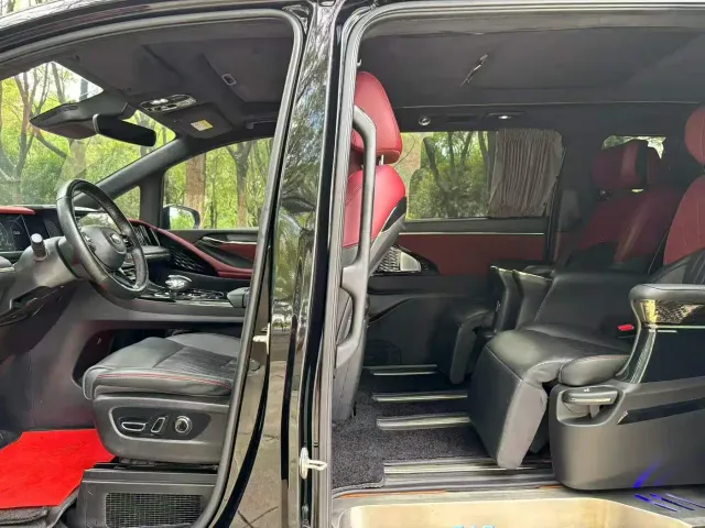 GAC Trumpchi M8 — Фото автомобиля 4