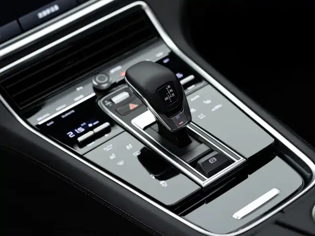 Porsche Panamera — Фото автомобиля 16
