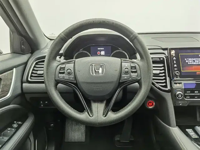 Honda UR-V — Фото автомобиля 11