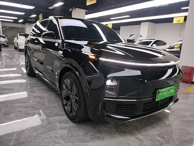 Li Auto L9 — Фото автомобиля 3