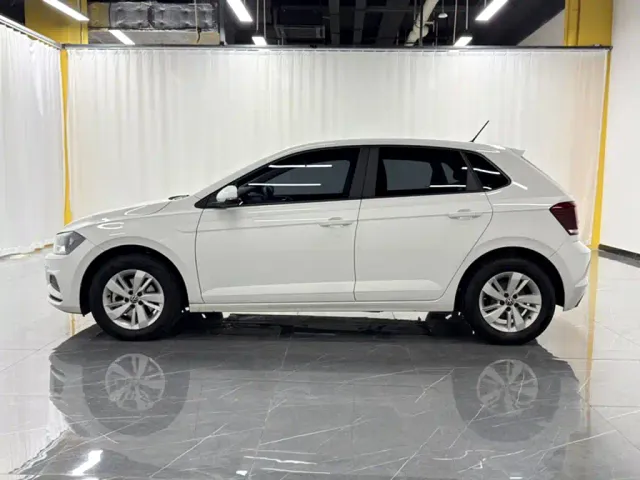 Volkswagen Polo — Фото автомобиля 8