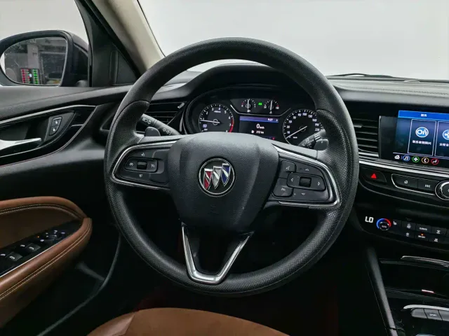 Buick Regal — Фото автомобиля 19