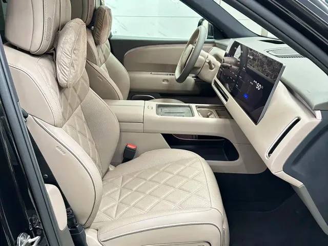 Li Auto L9 — Фото автомобиля 13